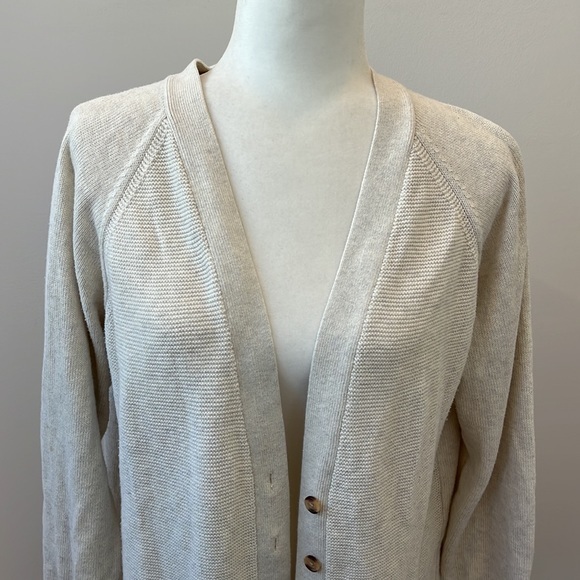 GAP Beige Button Down Cardigan‎ - Picture 2 of 4